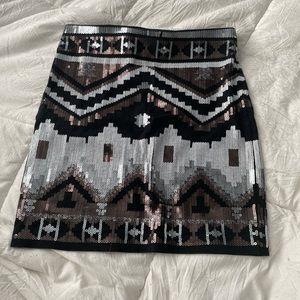 Express sequin skirt